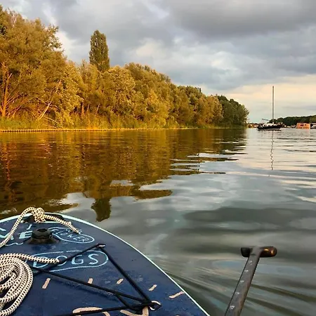펜션 Tiny House In Rummelsburg